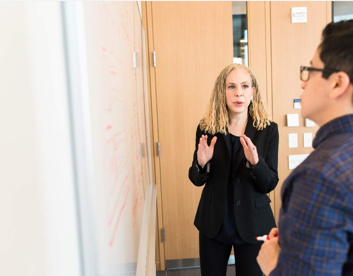 When to Ask Your Boss for Help