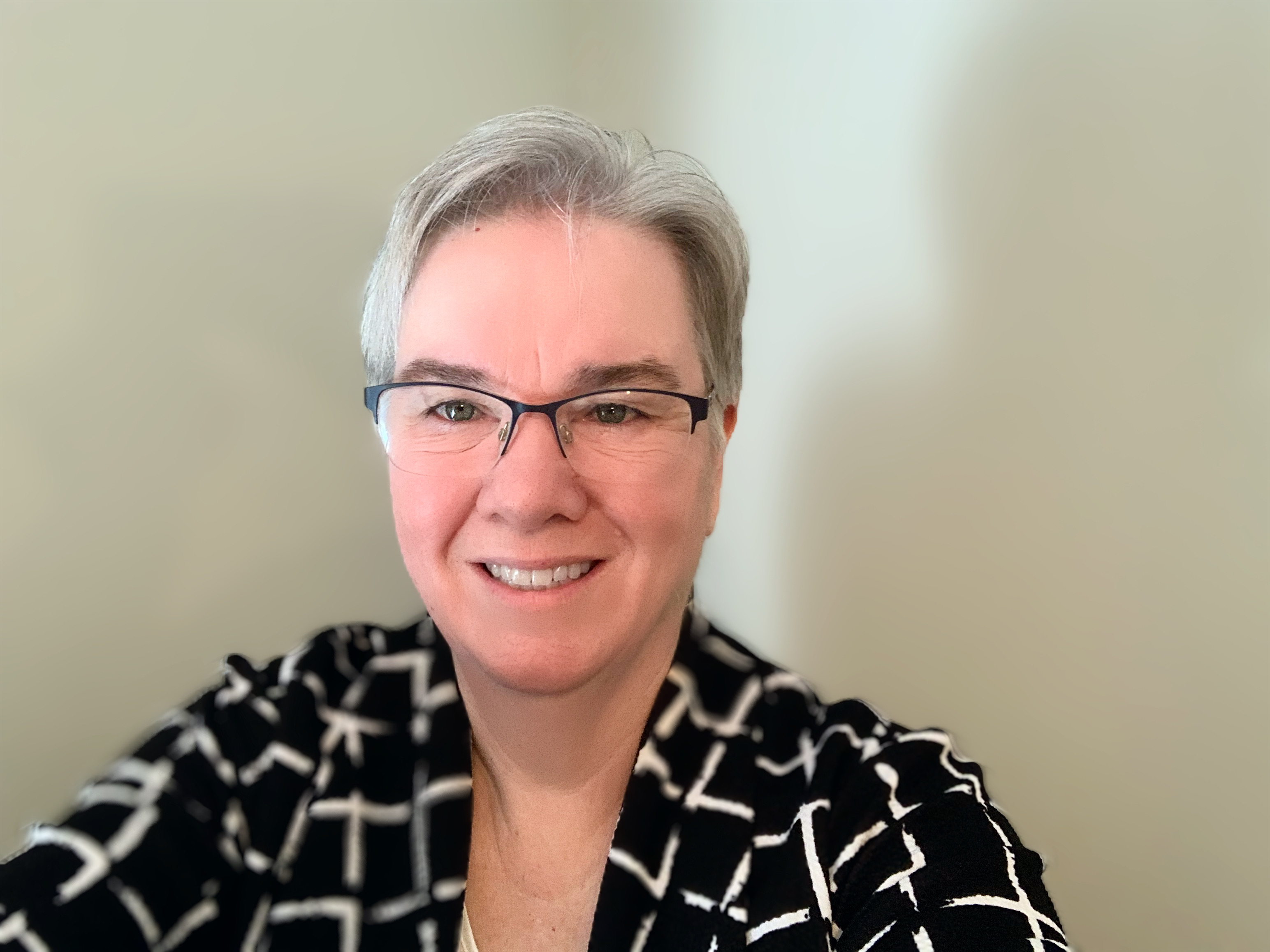 Headshot of Cathy Wylie